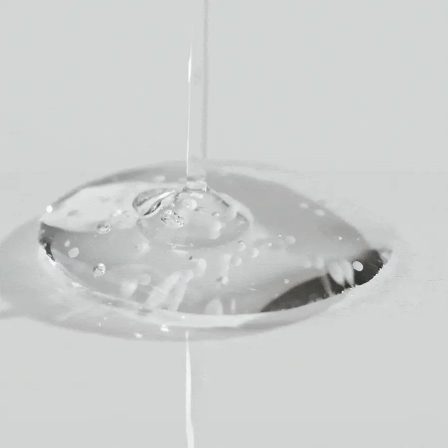Skin1004 韓國 積雪草煥白光感凝珠安瓶精華 100ml