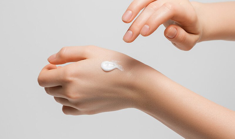 【套裝優惠】Cellformed 72小時童顏微針面霜 50ml + CENTELLIAN 24+ 馬達加積雪草舒緩修復面膜 20ml x 6片
