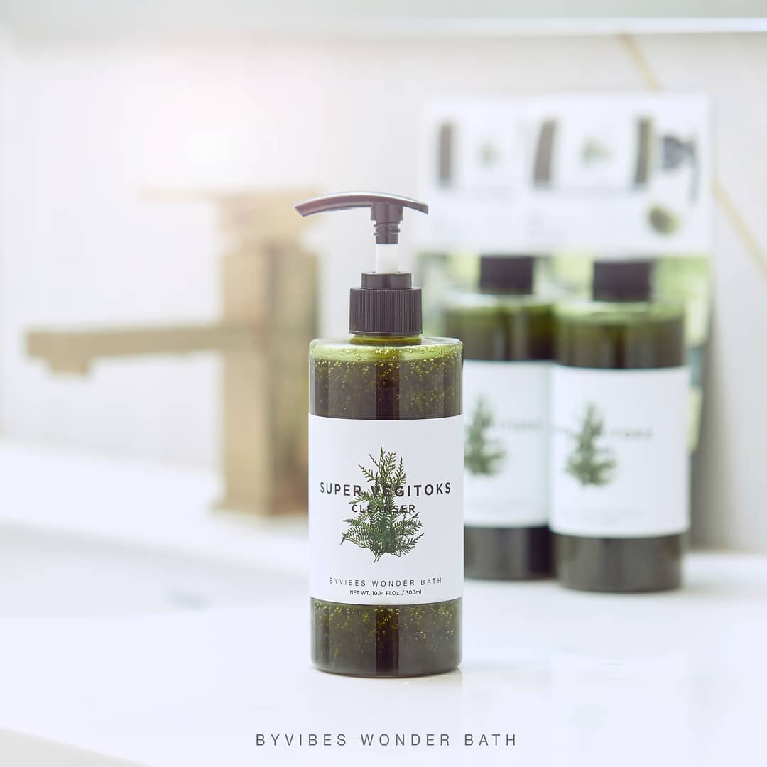 WONDER BATH Super Vegitoks Gel Foam Deep Cleanser [Green] for Sensitive Skin 10.14Fl.Oz, Korean Skincare | Hydrating & Brightening