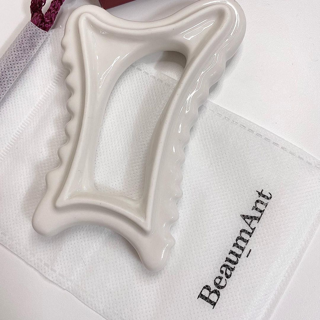 BeaumAnt Self Gua Sha Massager