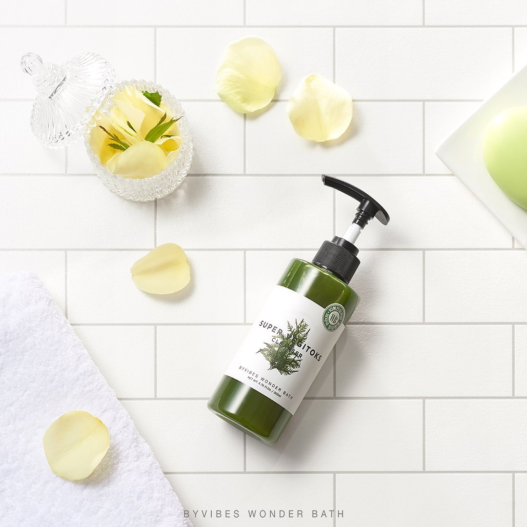 WONDER BATH Super Vegitoks Gel Foam Deep Cleanser [Green] for Sensitive Skin 10.14Fl.Oz, Korean Skincare | Hydrating & Brightening