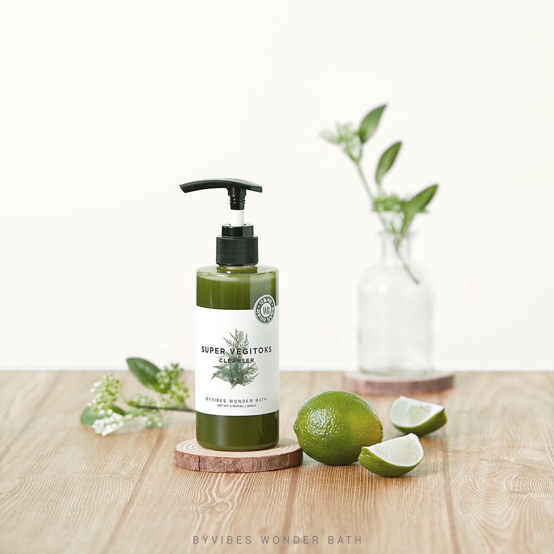 WONDER BATH Super Vegitoks Gel Foam Deep Cleanser [Green] for Sensitive Skin 10.14Fl.Oz, Korean Skincare | Hydrating & Brightening
